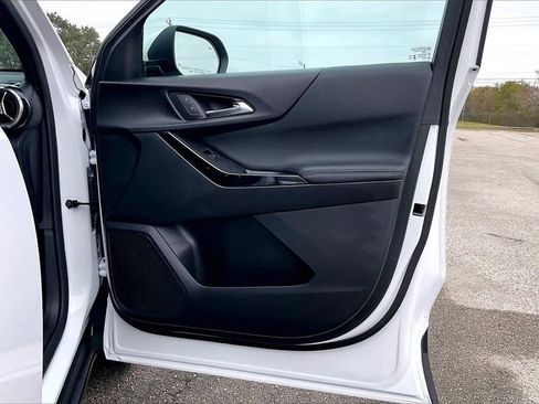 Certified 2025 Chevrolet Equinox LT w/ Safety and Technology Package image 29