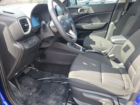 Certified 2026 Hyundai Venue SEL FWD image 19