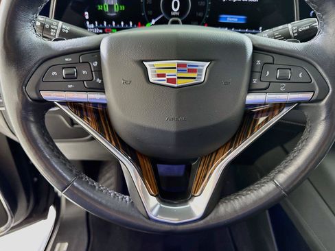 Used 2024 Cadillac Escalade ESV Premium Luxury AWD/4WD image 23