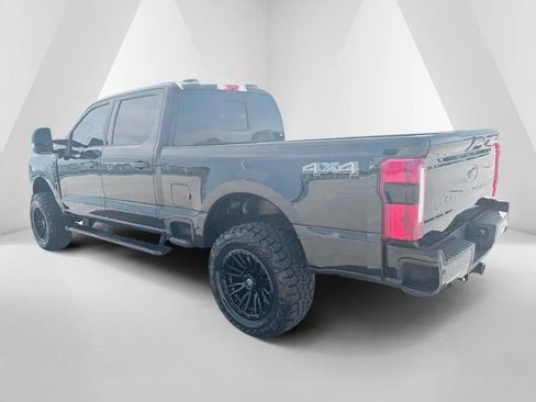 Used 2025 Ford F250 Lariat w/ Black Appearance Package AWD/4WD image 5