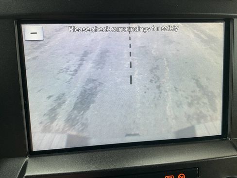 Used 2017 Ford F350 Lariat w/ Chrome Package image 31