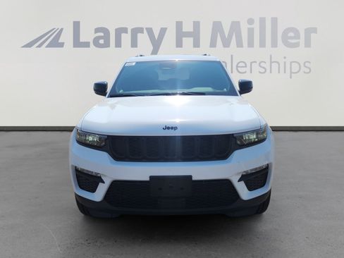 New 2025 Jeep Grand Cherokee Limited w/ Black Appearance Package image 9