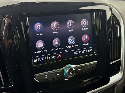 Used 2020 Chevrolet Traverse LS image 10