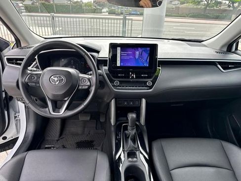 Used 2024 Toyota Corolla Cross XLE w/ Convenience Package FWD image 13