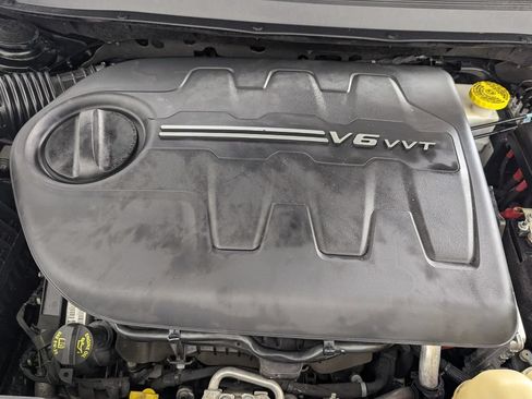 Used 2021 Jeep Cherokee Latitude Lux w/ Comfort/Convenience Group FWD image 10