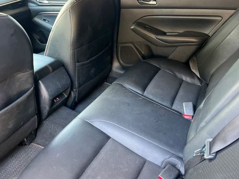 Used 2020 Nissan Altima 2.5 SR w/ Premium Package FWD image 5