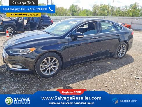 Used 2017 Ford Fusion SE w/ Fusion SE Technology Package FWD image 1