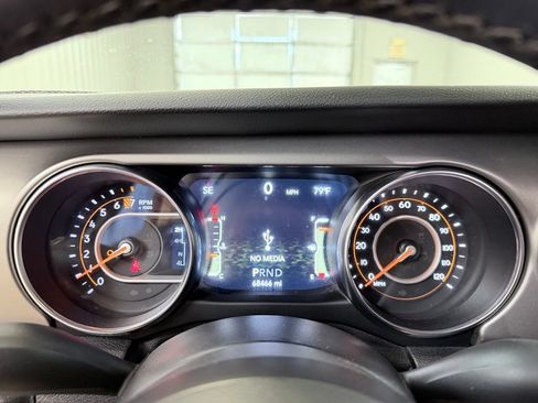 Used 2021 Jeep Gladiator Sport AWD/4WD image 40