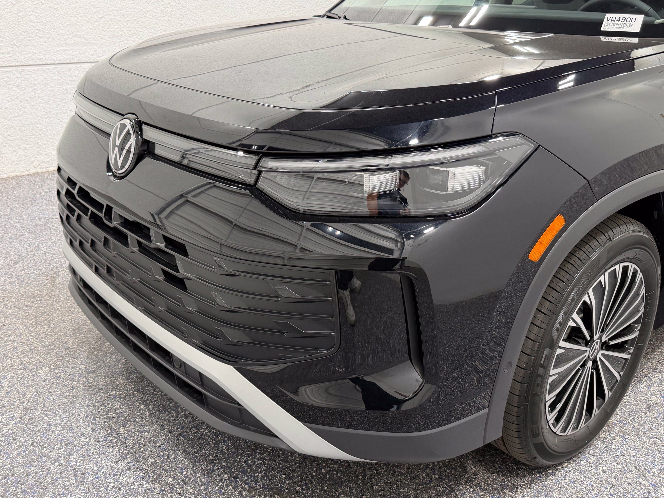 New 2026 Volkswagen Tiguan S FWD image 15