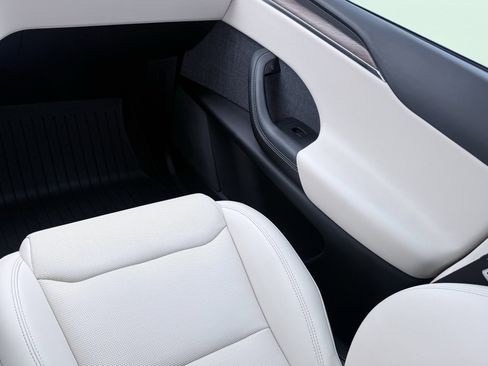 Used 2022 Tesla Model X AWD/4WD image 62