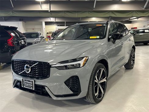 Certified 2025 Volvo XC60 T8 Ultra w/ Protection Package Premier image 5