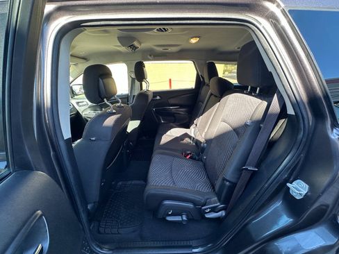 Used 2020 Dodge Journey SE w/ SE Popular Equipment Group FWD image 21
