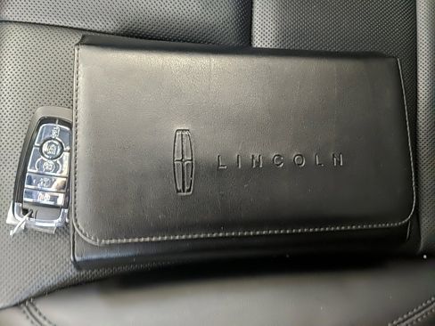 Certified 2022 Lincoln Corsair AWD w/ Premium Package image 32