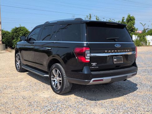 Used 2023 Ford Expedition Limited AWD/4WD image 3