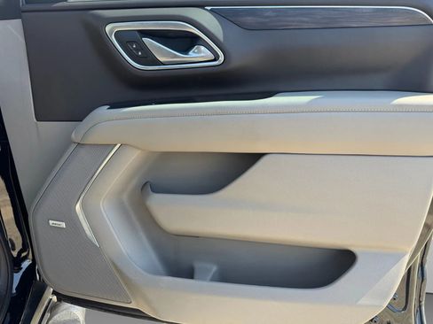 Used 2023 Chevrolet Tahoe Z71 w/ Luxury Package image 35