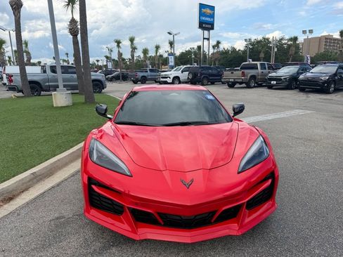 Used 2025 Chevrolet Corvette Z06 RWD image 3