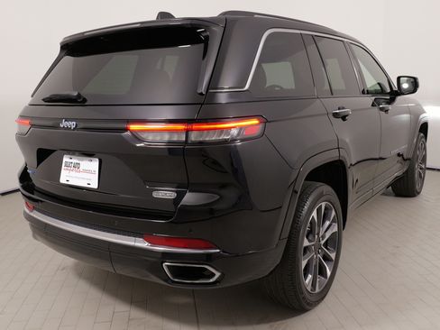 Used 2022 Jeep Grand Cherokee Overland image 11