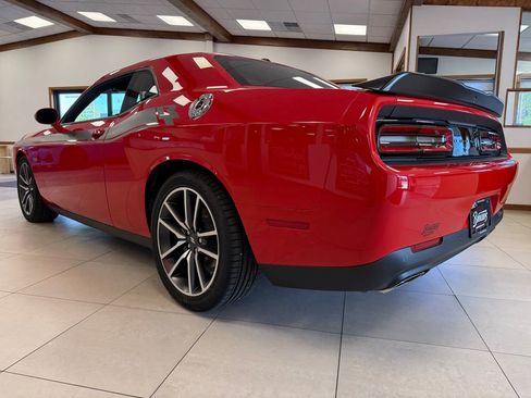 Used 2023 Dodge Challenger R/T image 7