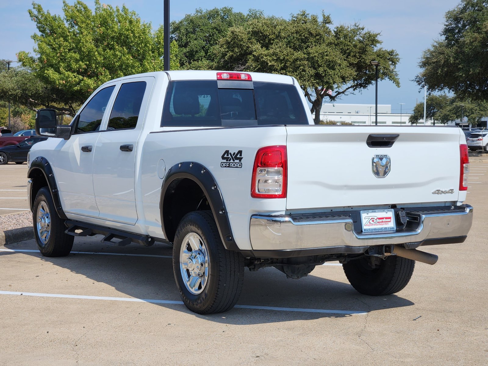 Used 2024 RAM 2500 Tradesman w/ Chrome Appearance Group AWD/4WD image 4