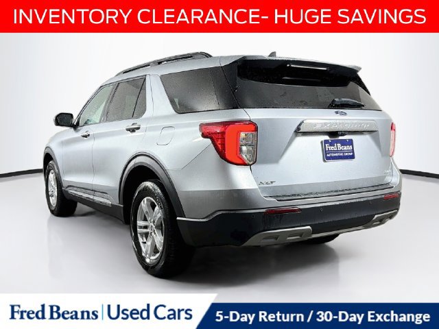 Used 2023 Ford Explorer XLT w/ Equipment Group 202A AWD/4WD image 7