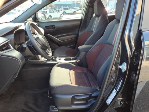 Used 2024 Toyota Corolla Cross AWD Hybrid image 11