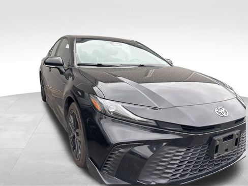 Used 2025 Toyota Camry SE image 22
