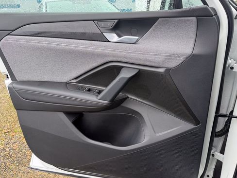 New 2026 Volkswagen Tiguan S image 13