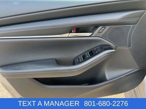 Used 2023 MAZDA MAZDA3 s FWD image 12