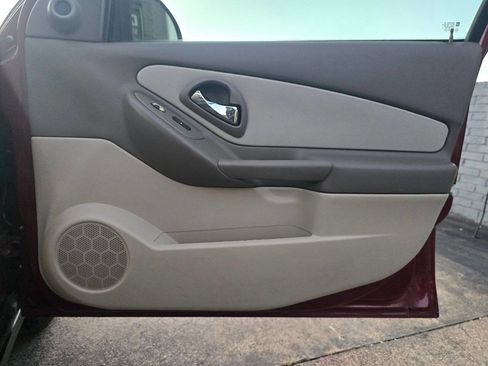 Used 2005 Chevrolet Malibu LS image 21