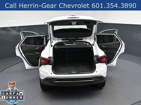 Used 2025 Chevrolet Trax ACTIV w/ Sunroof Package FWD image 47