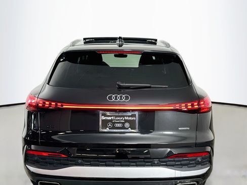 Used 2025 Audi Q5 Premium Plus w/ Premium Plus AWD/4WD image 6
