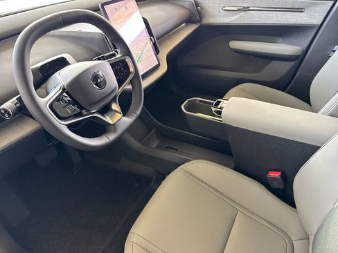 New 2026 Volvo EX30 Plus w/ Climate Package AWD/4WD image 9