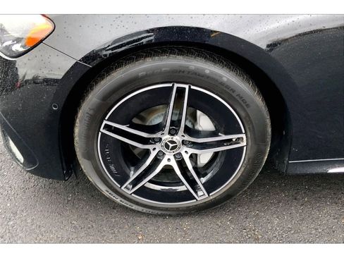 Used 2025 Mercedes-Benz E 350 4MATIC Sedan image 10