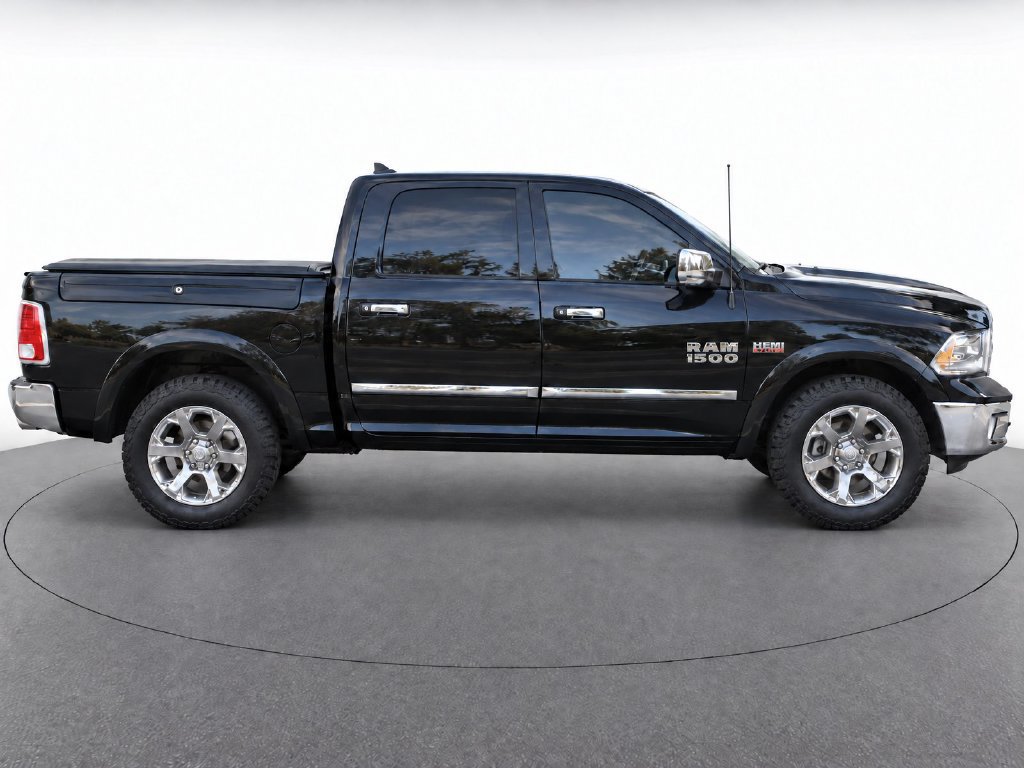 Used 2017 RAM 1500 Laramie w/ Convenience Group AWD/4WD image 4