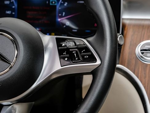 Used 2024 Mercedes-Benz GLC 300 4MATIC image 22