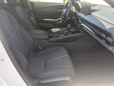 Used 2024 Honda Accord Sport image 32