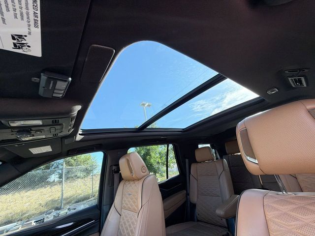 Used 2023 Cadillac Escalade Sport AWD/4WD image 31