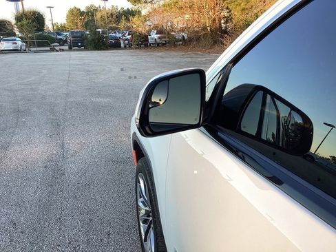 Used 2022 Jeep Wagoneer Series II w/ Premium Group I image 25