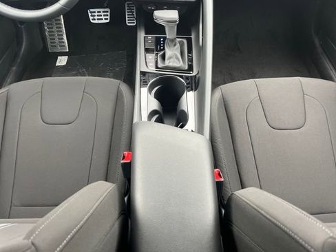 New 2026 Hyundai Elantra SEL Sport Premium FWD image 33
