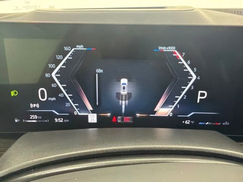 Certified 2024 BMW X7 xDrive40i w/ M Sport Package AWD/4WD image 37