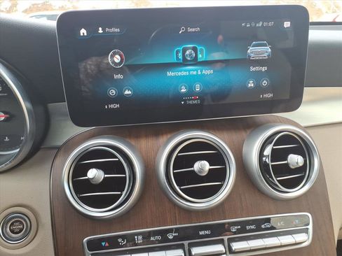 Used 2022 Mercedes-Benz GLC 300 4MATIC image 29