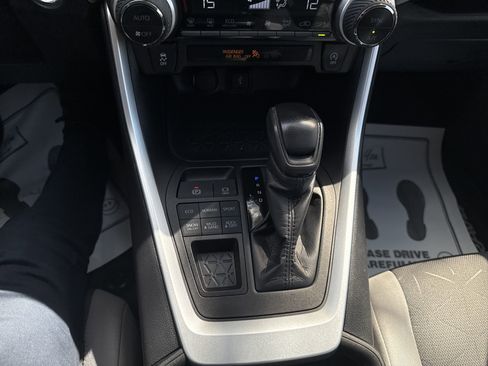 Used 2021 Toyota RAV4 XLE image 41