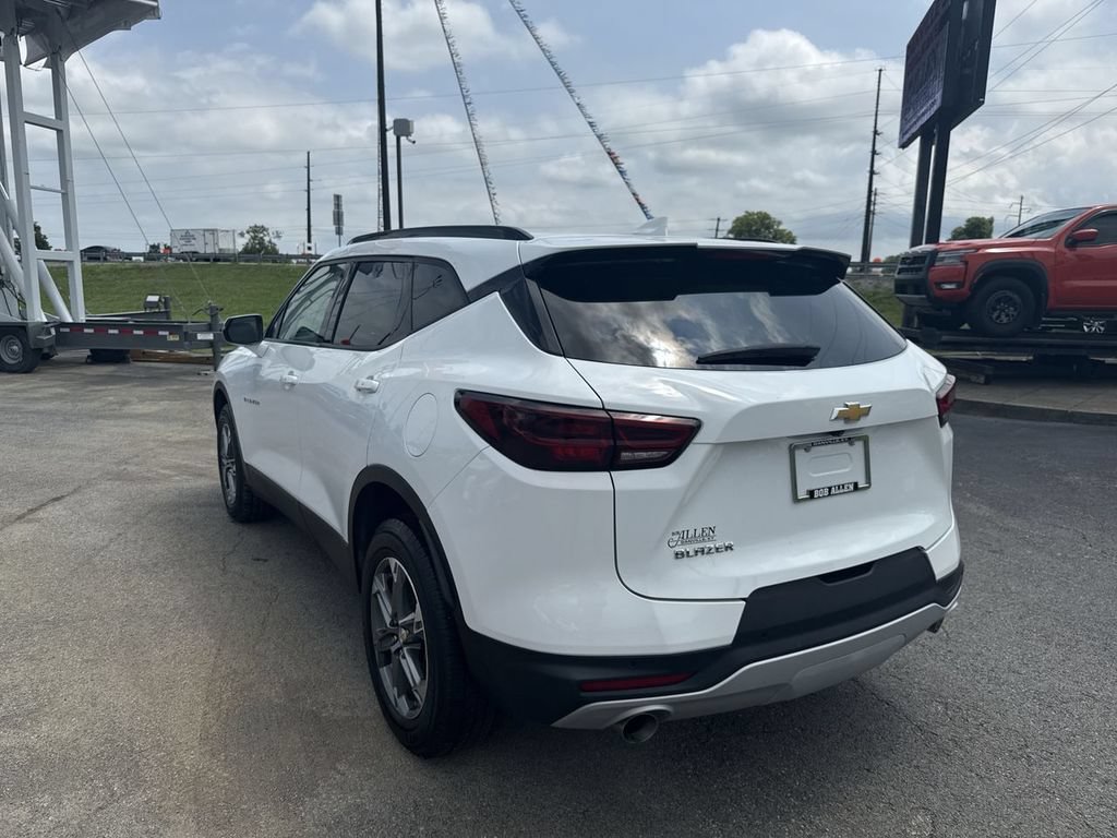 Used 2024 Chevrolet Blazer LT FWD image 12
