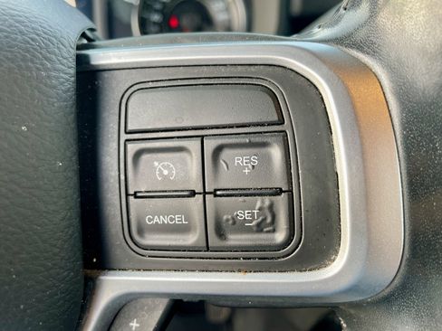 Used 2019 RAM 2500 Big Horn w/ Black Appearance Package image 18