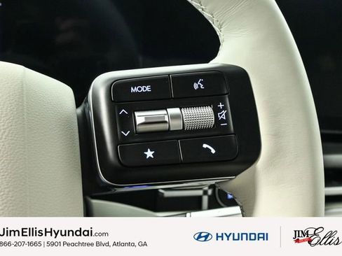 Used 2025 Hyundai Santa Fe SEL image 16