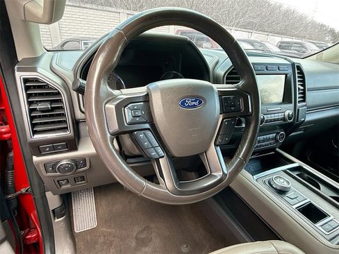 Used 2021 Ford Expedition Limited image 12