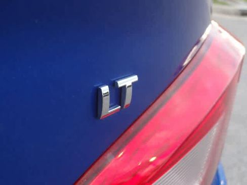 Used 2018 Chevrolet Cruze LT w/ Convenience Package FWD image 35