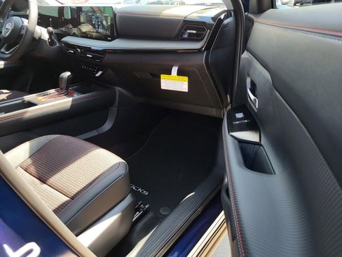 New 2026 Nissan Kicks SR image 11
