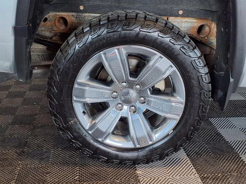 Used 2017 GMC Sierra 1500 SLT w/ SLT Premium Package AWD/4WD image 8