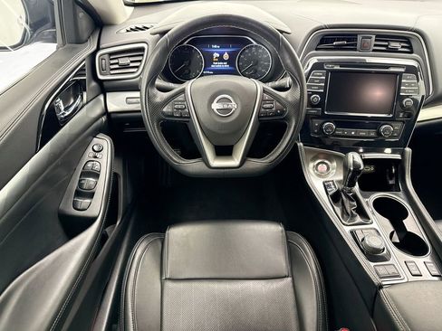 Used 2023 Nissan Maxima SV w/ Floor Mat Group FWD image 10